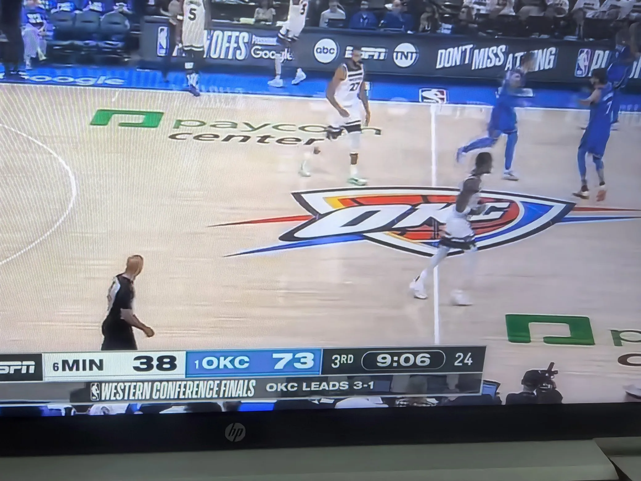 包含关键时刻,球队迅速反击成功得分的词条 包含关键时刻,球队迅速反击成功得分的词条