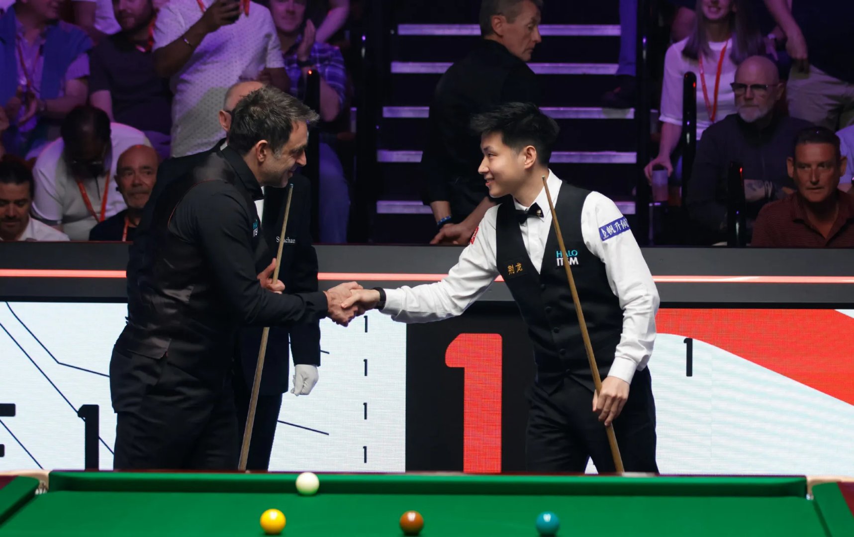 比赛紧张刺激，场面火爆引人入胜