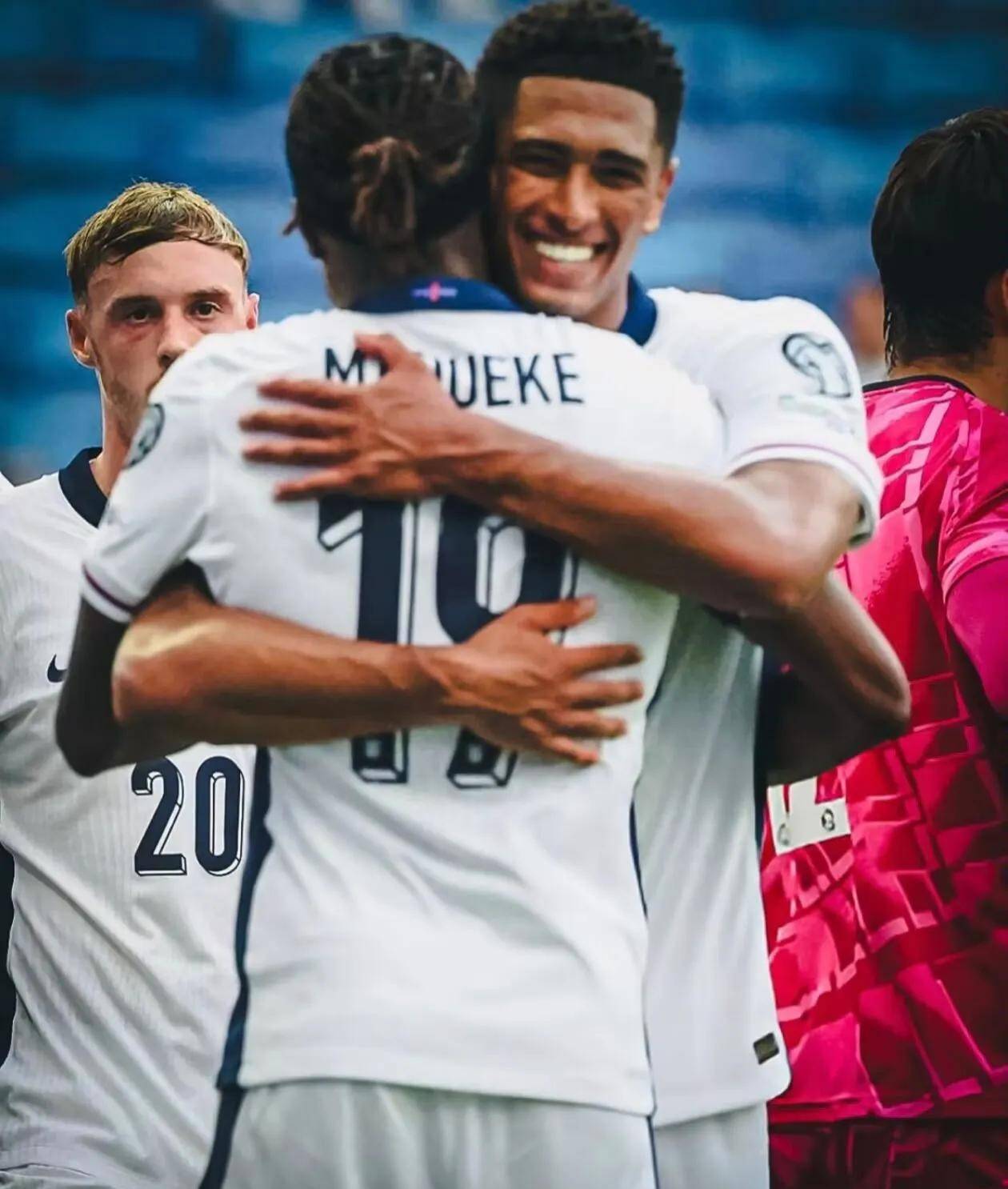 关于安塞姆布恩队在国际足球舞台上呈现出色表现的信息 关于安塞姆布恩队在国际足球舞台上呈现出色表现的信息