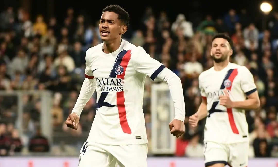 巴黎圣日耳曼客场大胜蒙彼利埃,雄心勃勃向冠军发起冲击 巴黎圣日耳曼客场大胜蒙彼利埃,雄心勃勃向冠军发起冲击