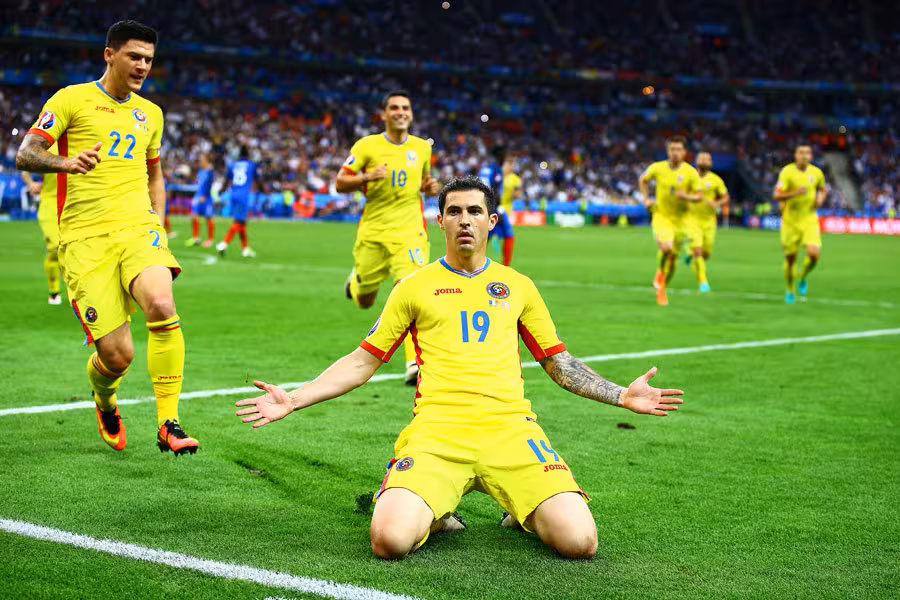 包含罗马尼亚大胜冰岛,晋级四强赛阶的词条 包含罗马尼亚大胜冰岛,晋级四强赛阶的词条