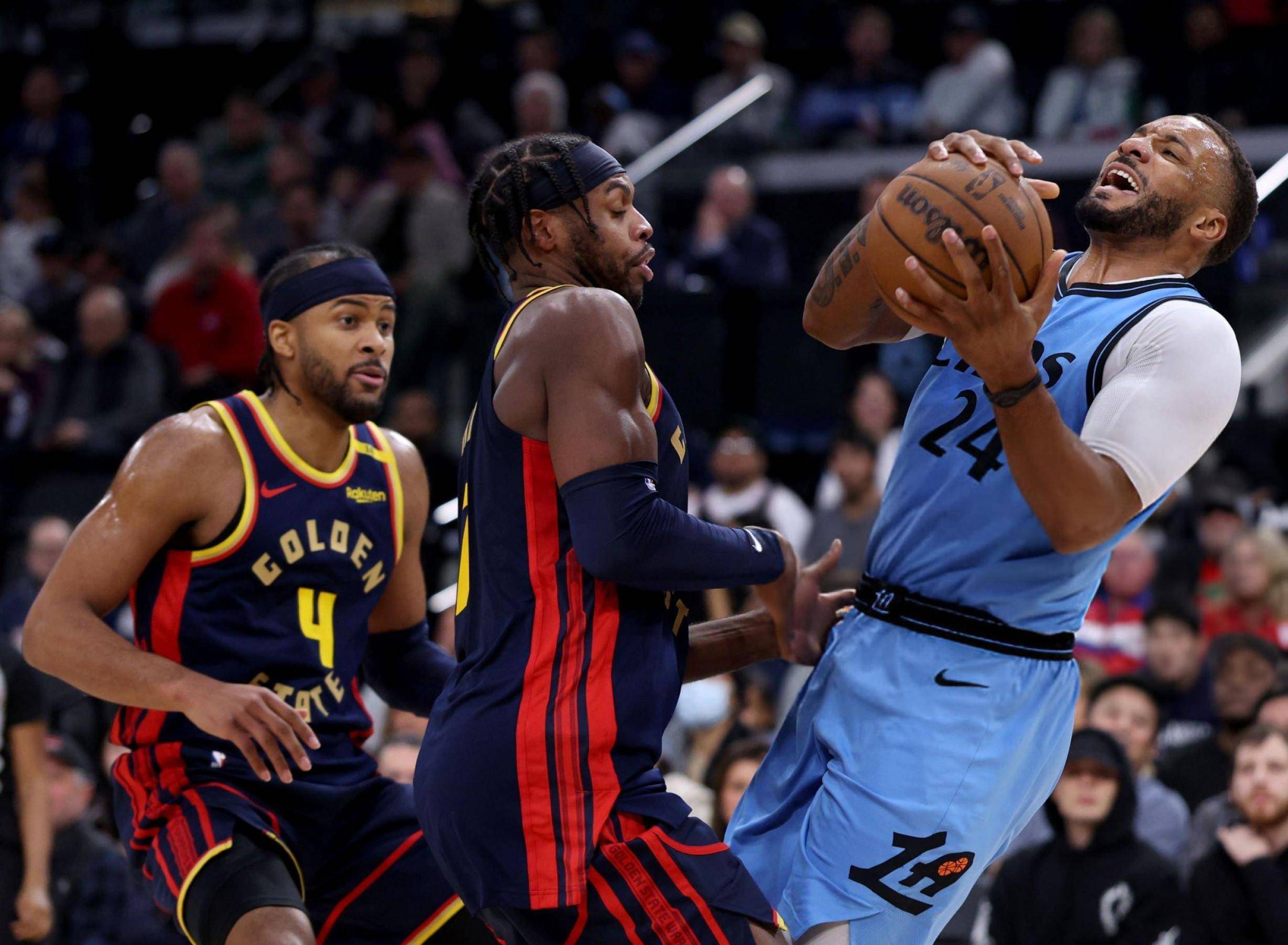 击败湖人!勇士继续领跑西部榜首 击败湖人!勇士继续领跑西部榜首