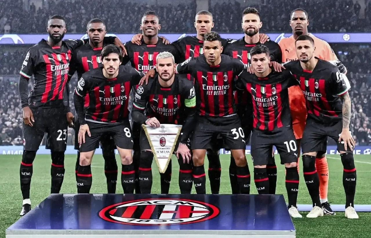 尤文图斯击败AC米兰,成功晋级意甲联赛杯四强 尤文图斯击败AC米兰,成功晋级意甲联赛杯四强