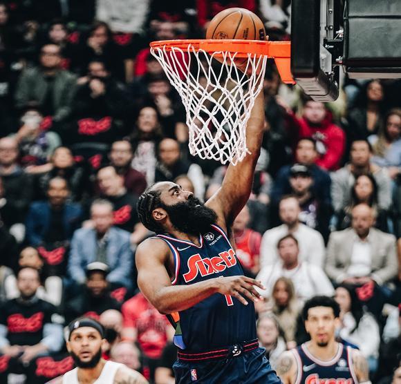 火箭主场击败猛龙，哈登发挥稳定