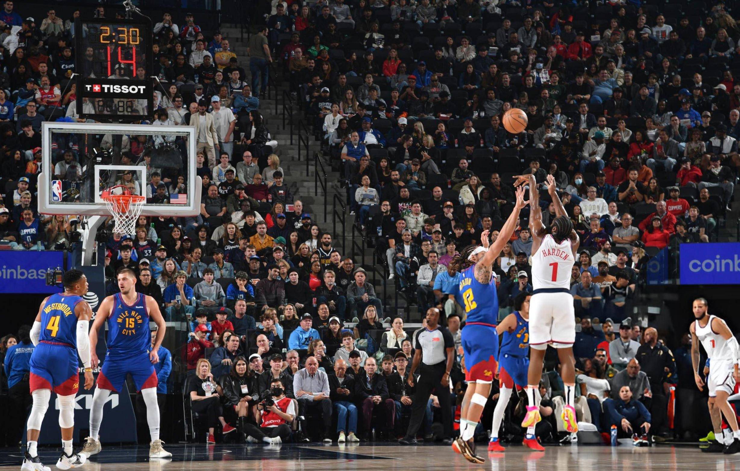 火箭主场击败猛龙，哈登发挥稳定