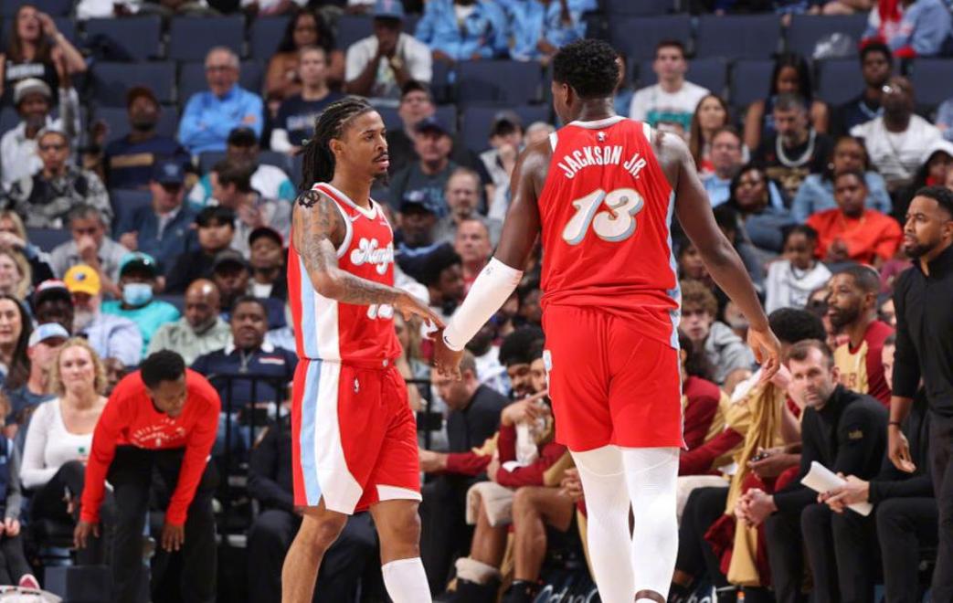 热火险胜开拓者，继续领跑东部的简单介绍