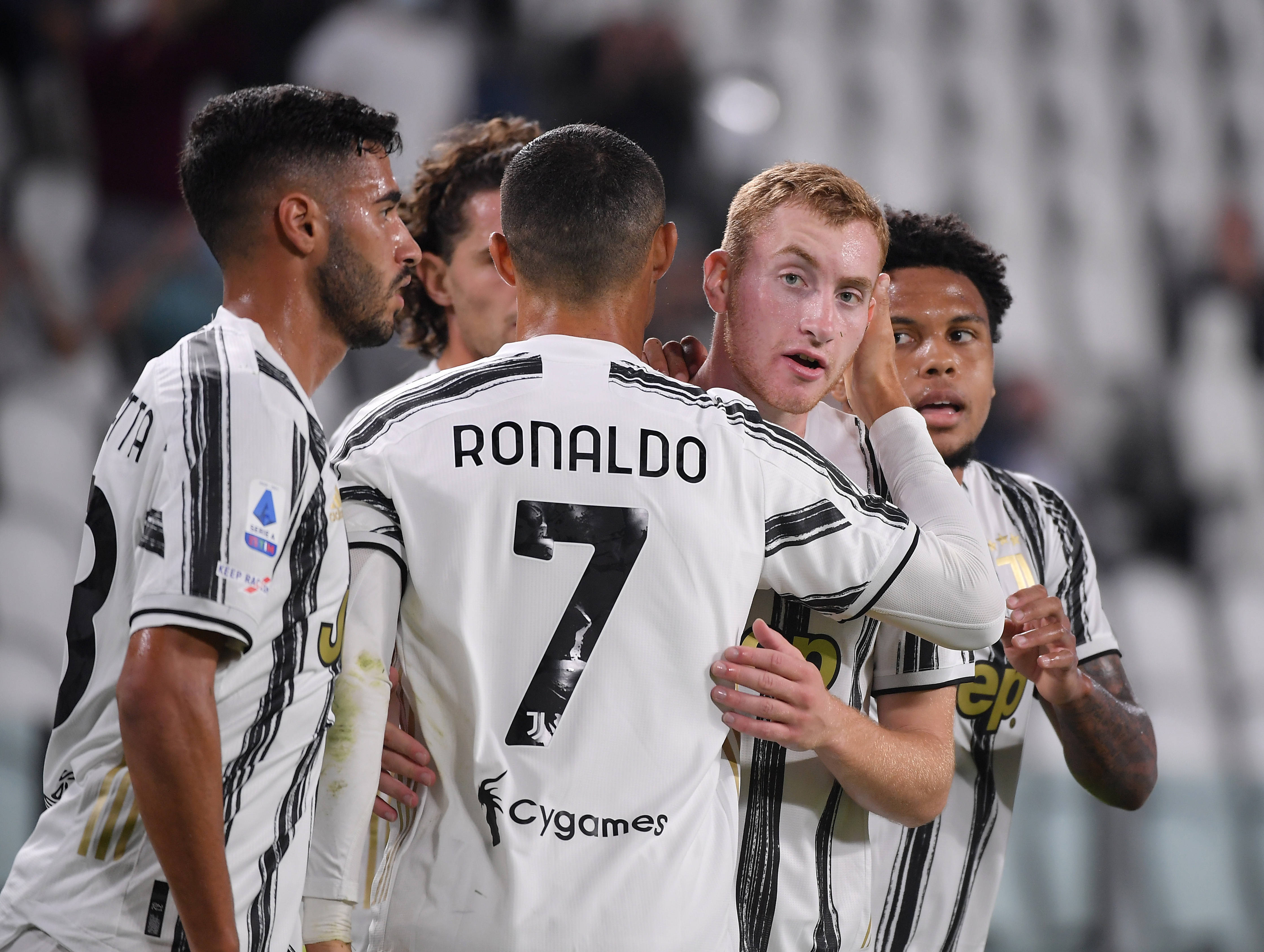 尤文图斯主场战胜那不勒斯,取得关键胜利 尤文图斯主场战胜那不勒斯,取得关键胜利