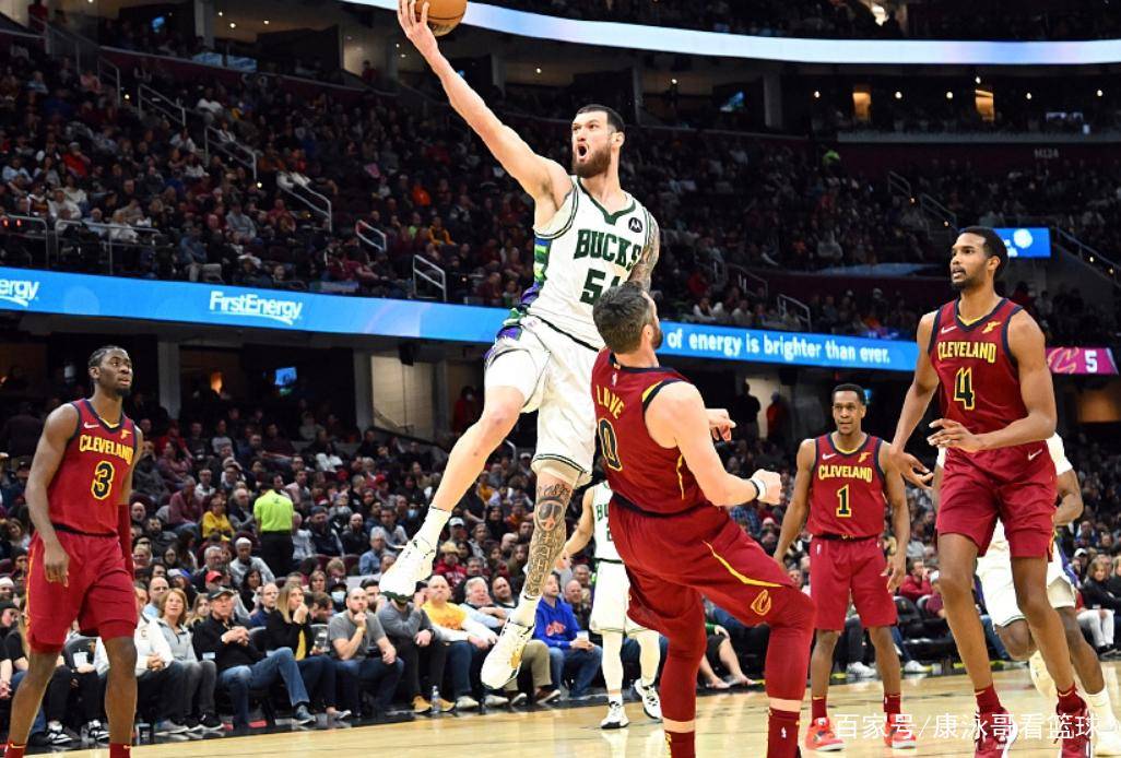 雄鹿击败篮网排名升至第二 雄鹿击败篮网排名升至第二