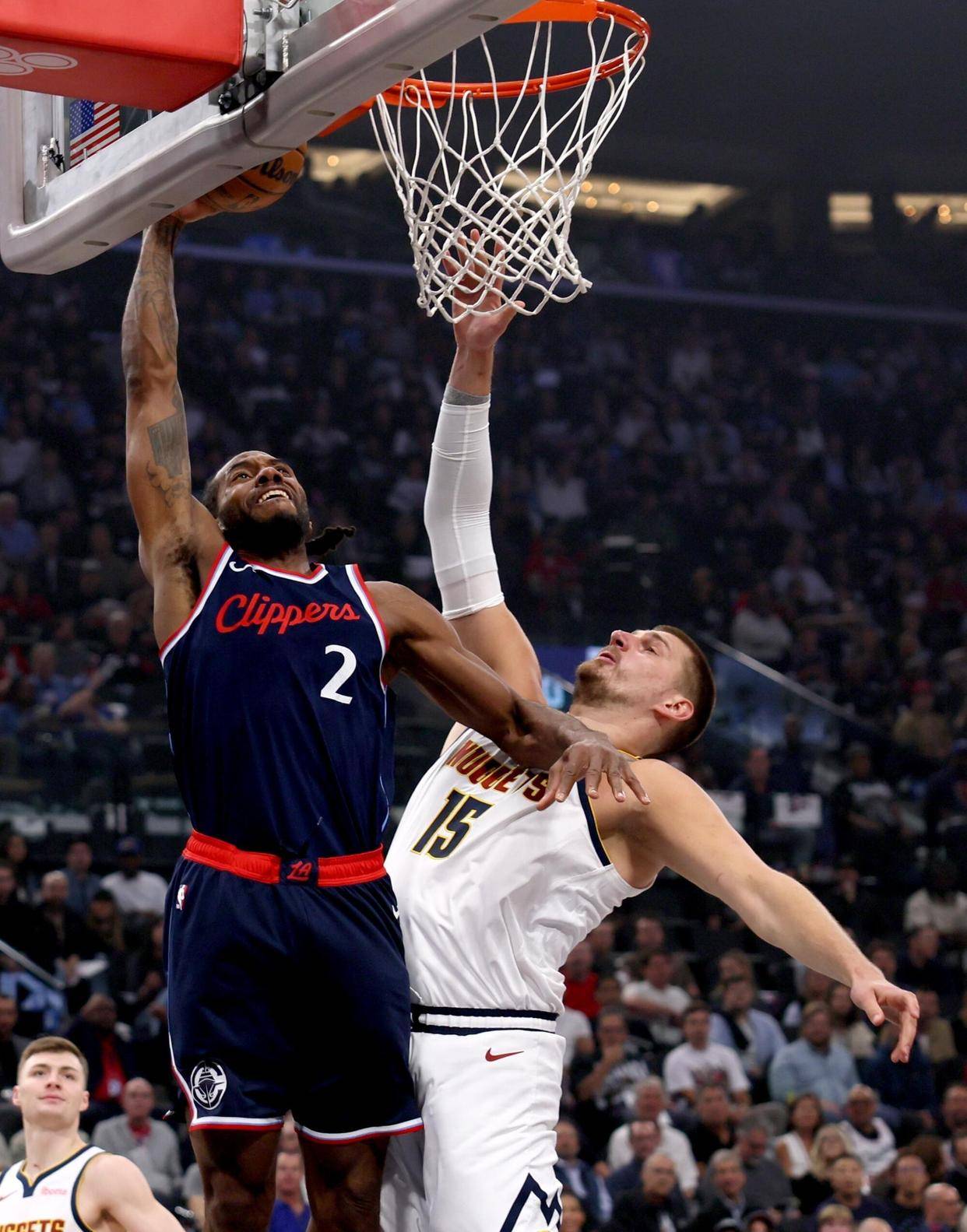 快船击败猛龙,取得三连胜 快船击败猛龙,取得三连胜