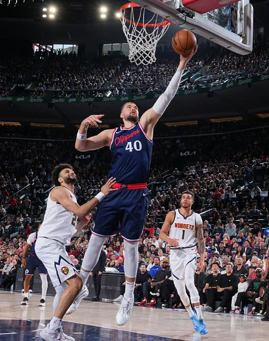 关于快船惊险战胜76人,紧追西部前列的信息 关于快船惊险战胜76人,紧追西部前列的信息