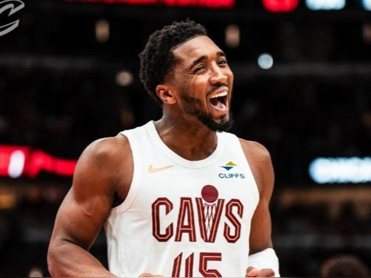 公牛逆转尼克斯，拉文取得关键球